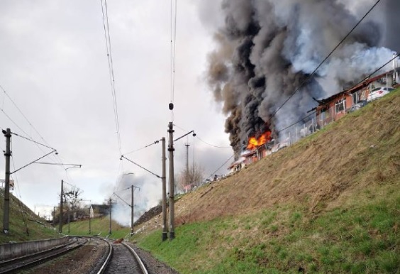 Rakietowy atak na Lwów. Uszkodzona linia kolejowa [aktualizacja]