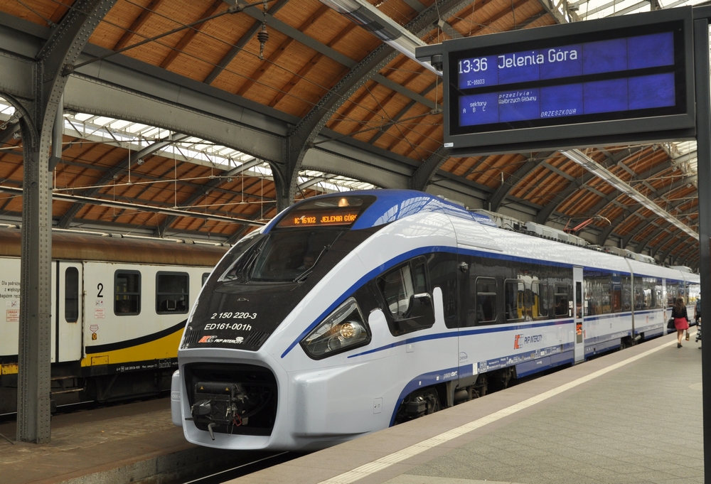 Pijany mężczyzna zaatakował we Wrocławiu obsługę pociągu PKP Intercity