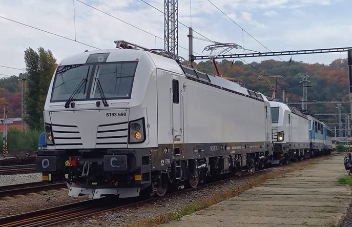 Jedna lokomotywa pociągnie pociąg ekspresowy Hamburg Budapeszt