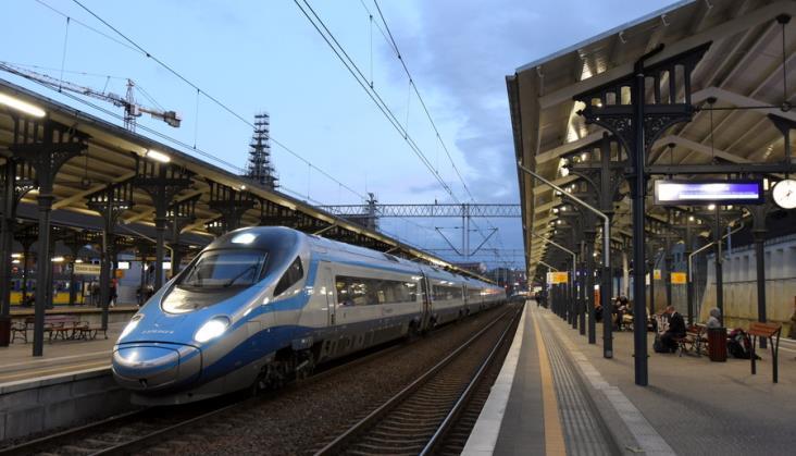 Pendolino za 199 złotych z Warszawy do Gdańska i Krakowa. Analiza nowego cennika PKP Intercity