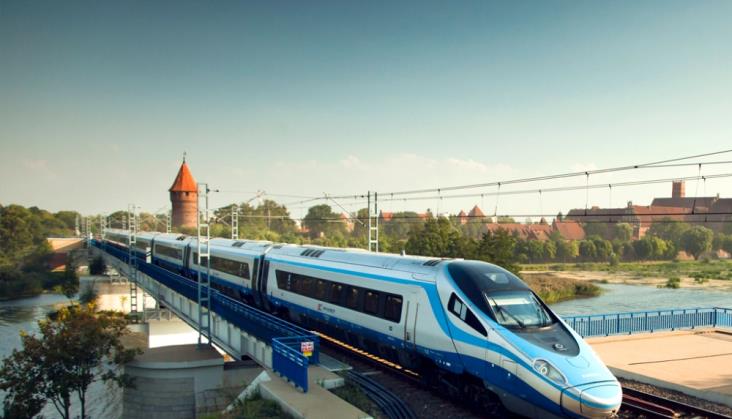 Podwyżki cen w PKP Intercity. IC i TLK dziesięć razy tańsze niż Pendolino