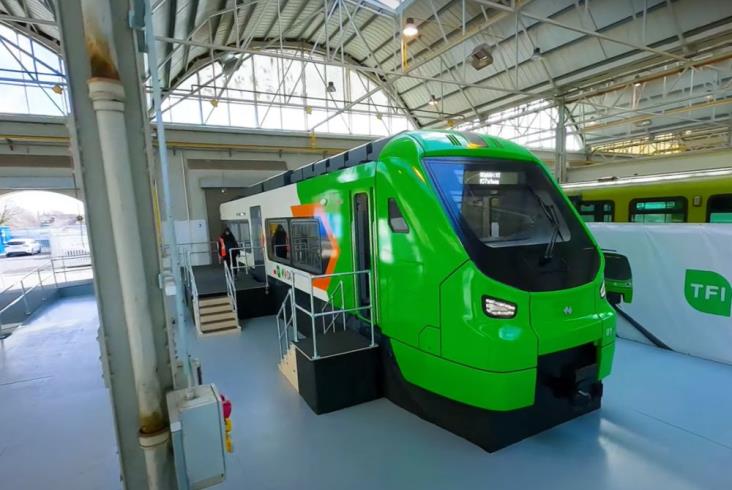 Alstom zaprezentował pełnoskalową makietę X’trapolis dla DART+