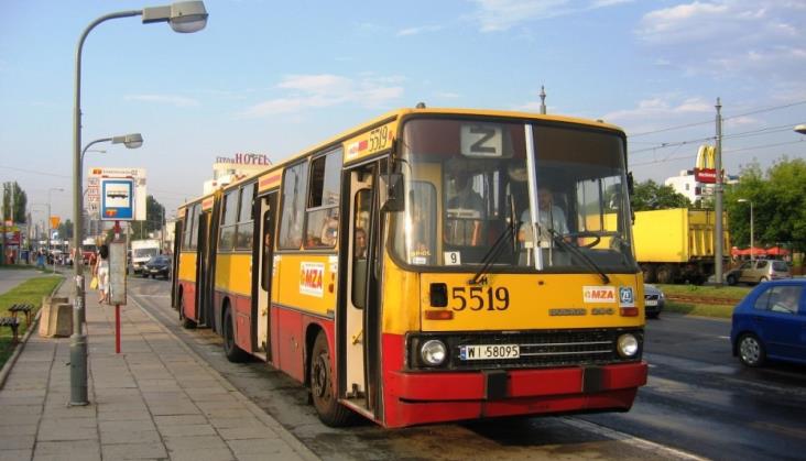 Komunikacja zastępcza a prawa pasażera