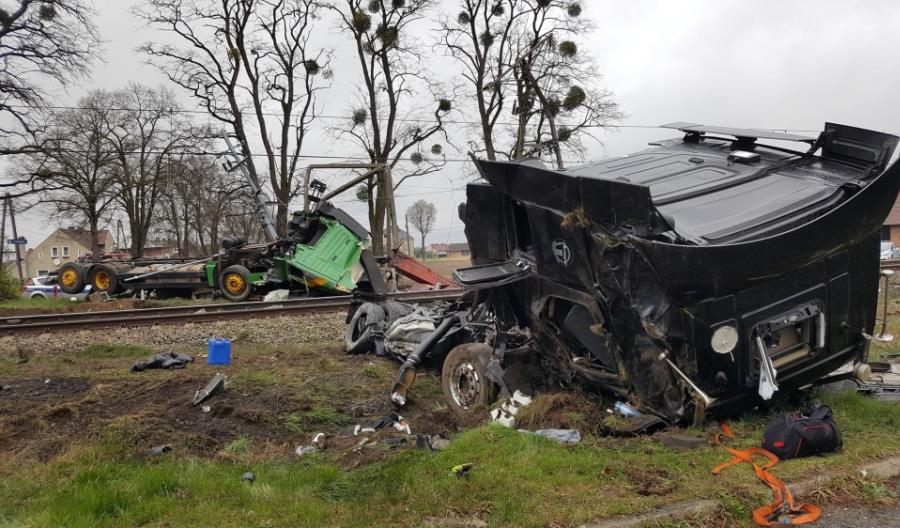 Groźny wypadek Pendolino pod Opolem. 18 osób rannych [aktualizacja]