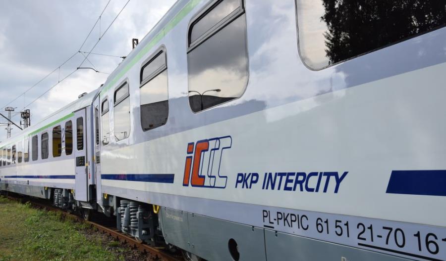 FPS przekazał pierwsze wagony 144A PKP Intercity [zdjęcia]