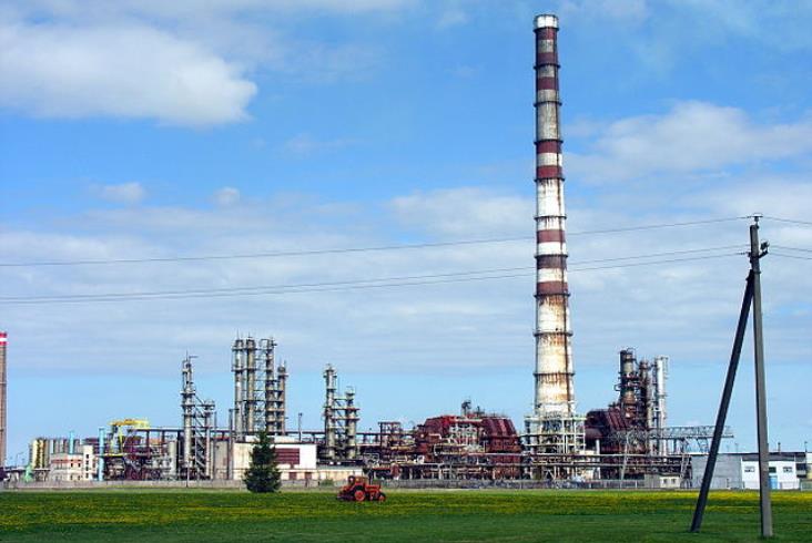Koleje Litewskie ukarane przez KE za rozebranie torów do rafinerii Orlenu w Możejkach Koleje Litewskie ukarane przez KE za rozebranie torów do rafinerii Orlenu w Możejkach