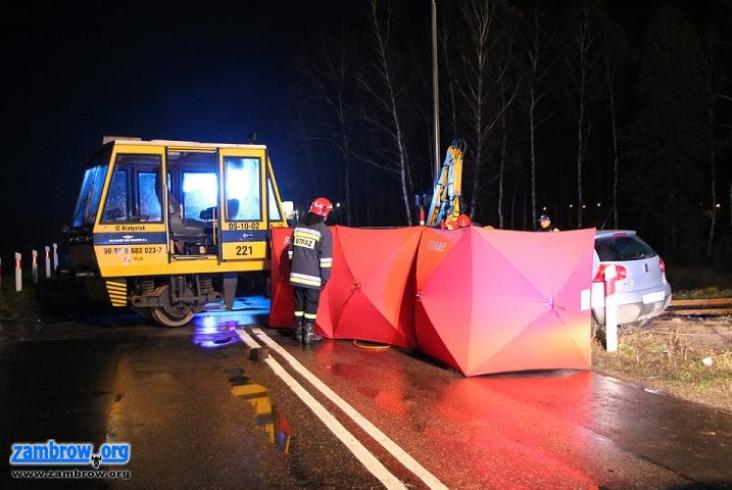 Kolejne wypadki. Trzy osoby zginęły na przejeździe Kolejne wypadki. Trzy osoby zginęły na przejeździe