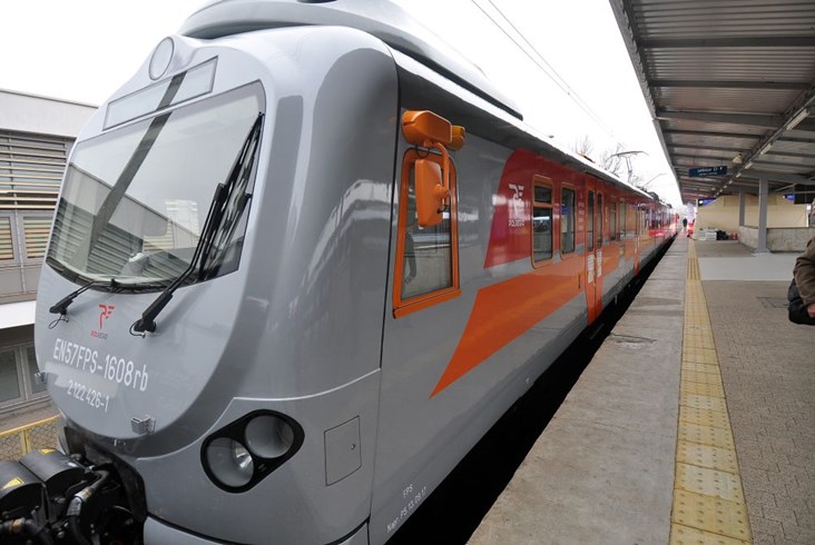 Pierwsze Feniksy przekazane PolRegio