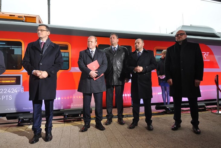Pierwsze Feniksy przekazane PolRegio