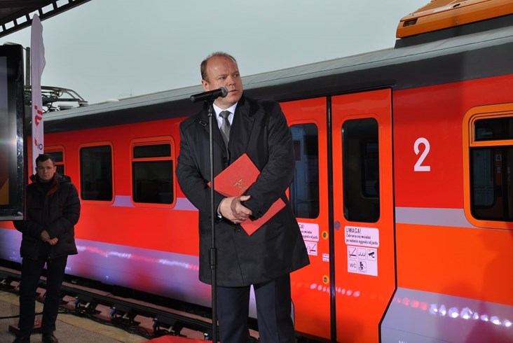 Pierwsze Feniksy przekazane PolRegio