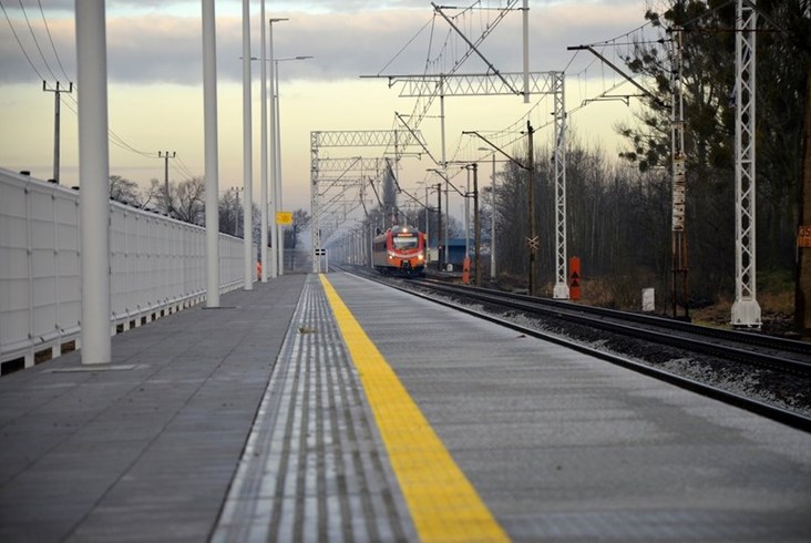 Trwają prace na Magistrali Węglowej. Powstał nowy peron pod Bydgoszczą [zdjęcia]