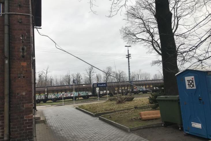 PKP zajmą się niebezpieczną wiatą w Prudniku PKP zajmą się niebezpieczną wiatą w Prudniku