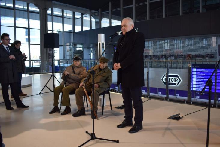 Grupa PKP otworzyła wystawę na obchody Dnia Pamięci Żołnierzy Wyklętych Grupa PKP otworzyła wystawę na obchody Dnia Pamięci Żołnierzy Wyklętych