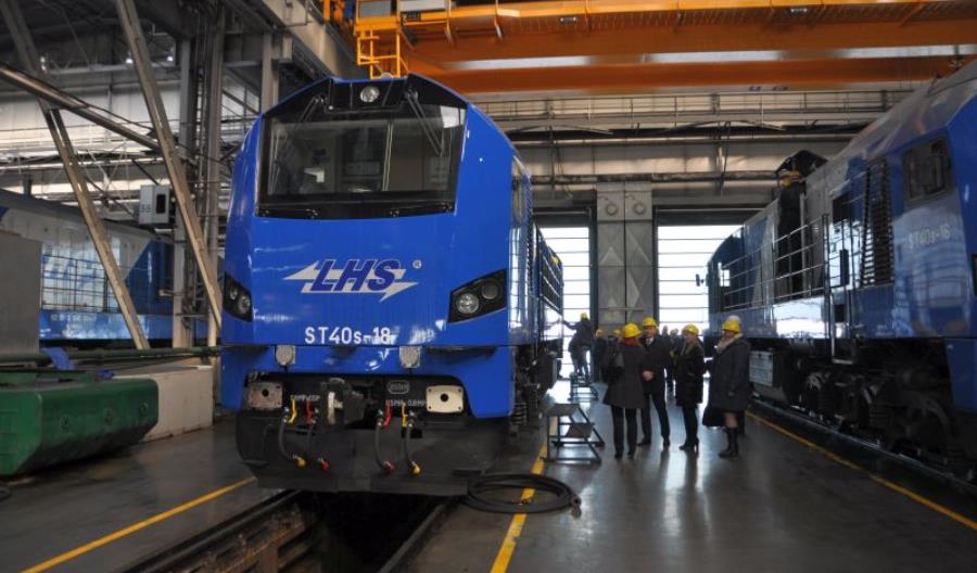 Newag: Pierwsza z dziesięciu lokomotyw 311Da w PKP LHS