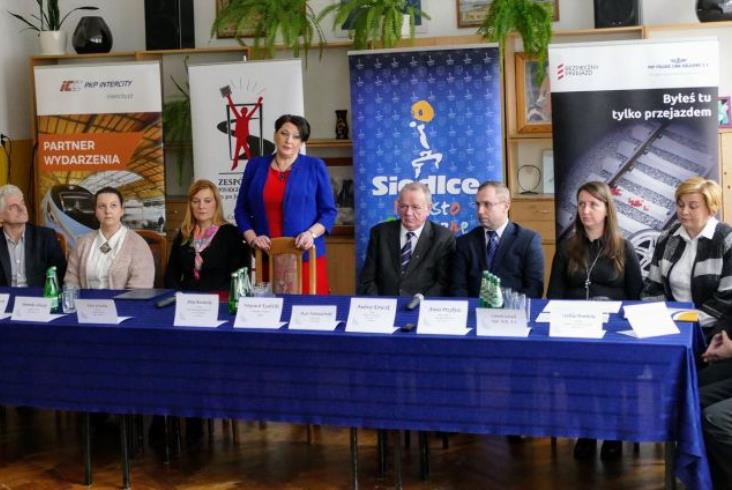 Siedlecka „Kolejówka” podpisała umowy patronackie z Grupą PKP Siedlecka „Kolejówka” podpisała umowy patronackie z Grupą PKP