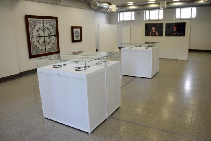 Koleje Dolnośląskie otwierają galerię sztuki na dworcu Koleje Dolnośląskie otwierają galerię sztuki na dworcu