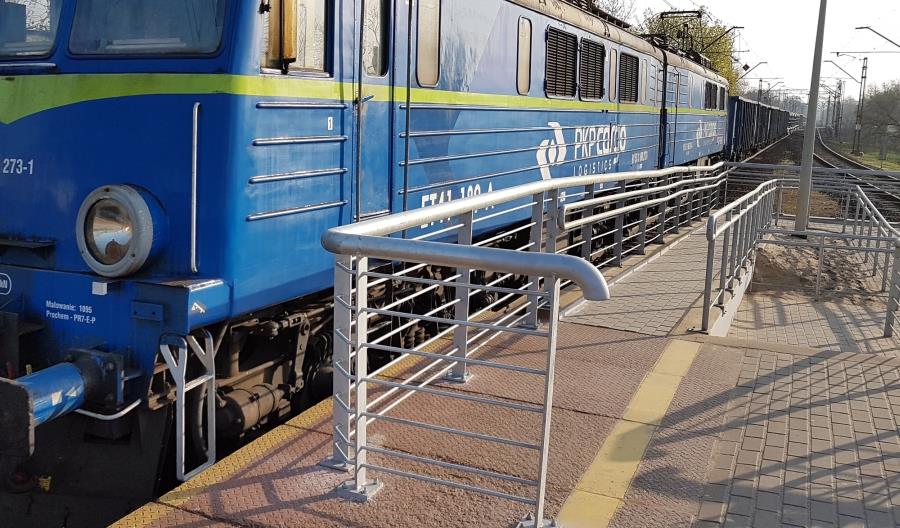 PKP PLK przebudowują przystanek kolejowy Warszawa ZOO [zdjęcia]