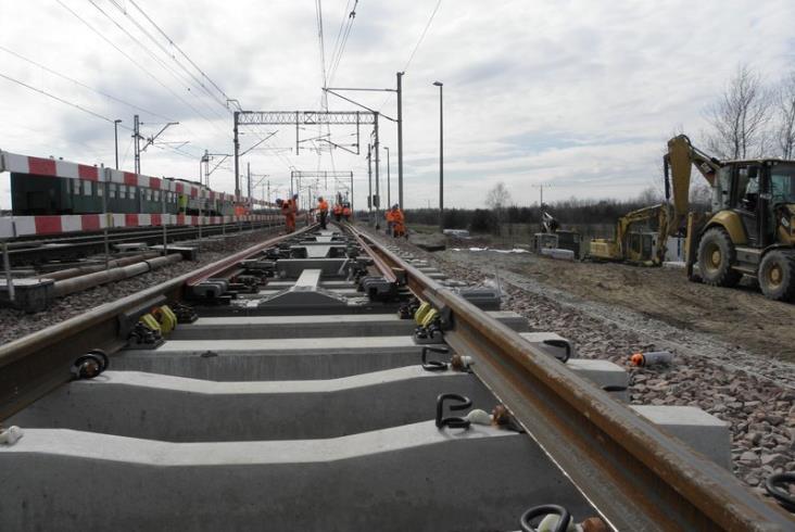 Nowy rozjazd na CMK przystosowany do prędkości 250 km/h Nowy rozjazd na CMK przystosowany do prędkości 250 km/h