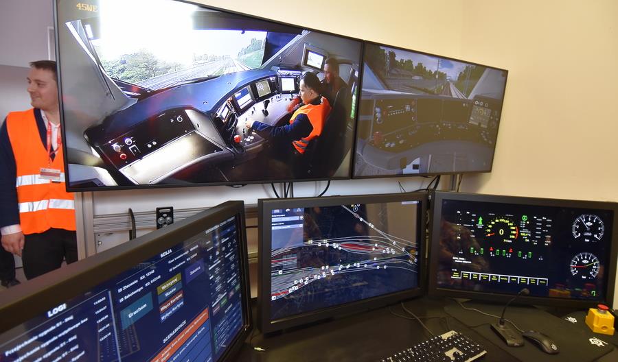 Koleje Dolnośląskie mają nowy symulator [zdjęcia]