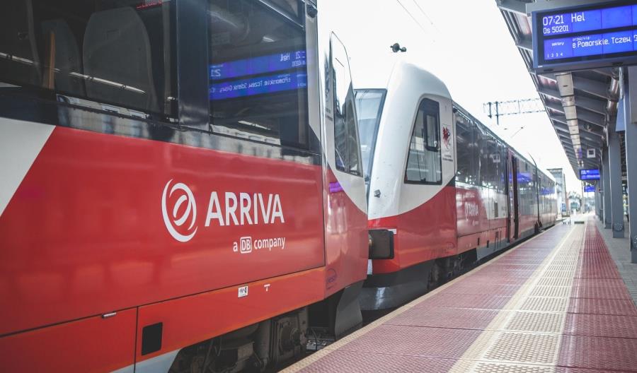 Ruszyły wakacyjne pociągi na trasie Bydgoszcz – Hel [zdjęcia]