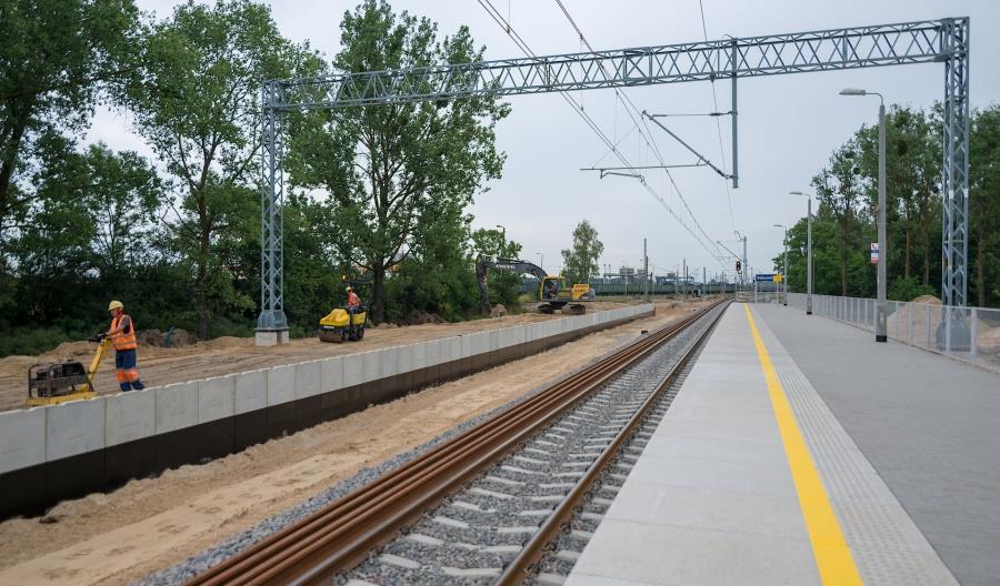 PLK chwali się postępami w modernizacji odcinka E20 Siedlce – Terespol [zdjęcia]