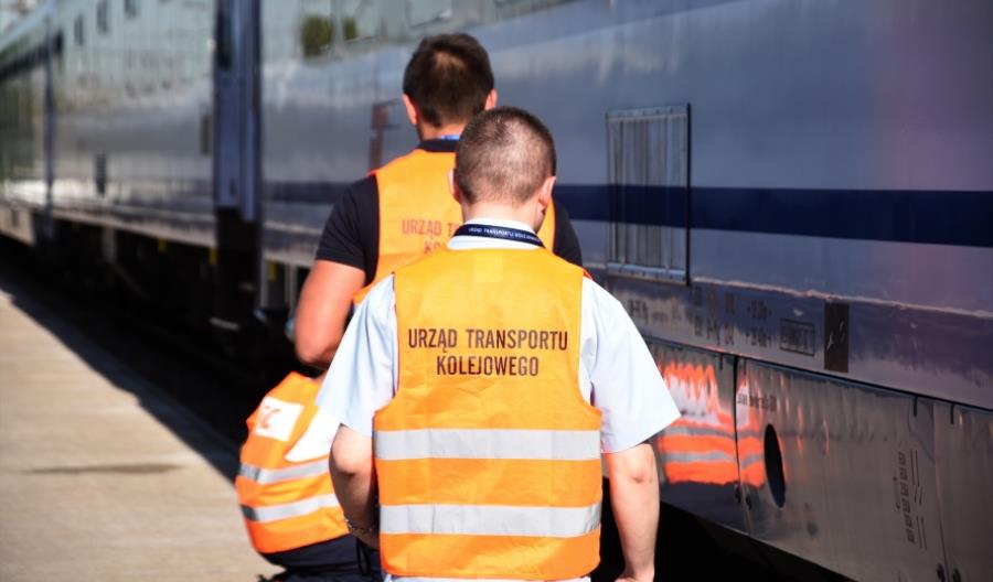 UTK pokazał dziennikarzom jak przebiega kontrola pociągów przed odjazdem [zdjęcia]