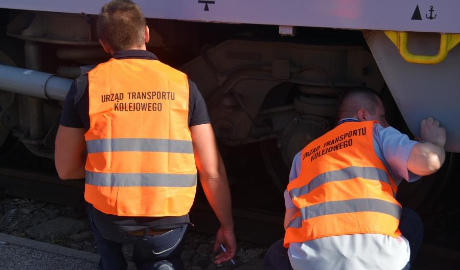 UTK pokazał dziennikarzom jak przebiega kontrola pociągów przed odjazdem [zdjęcia]