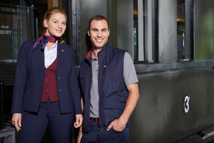 Deutsche Bahn testuje nowe mundury dla kolejarzy [zdjęcia]