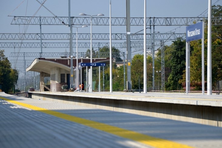 Warszawa Włochy: Pasażerowie korzystają już z nowych peronów [zdjęcia]
