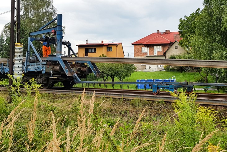 Trwa remont linii kolejowej Żywiec – Węgierska Górka [zdjęcia]