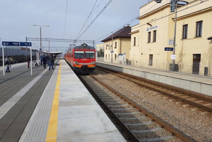 Adamczyk odwiedził modernizowaną stację Zabierzów Adamczyk odwiedził modernizowaną stację Zabierzów