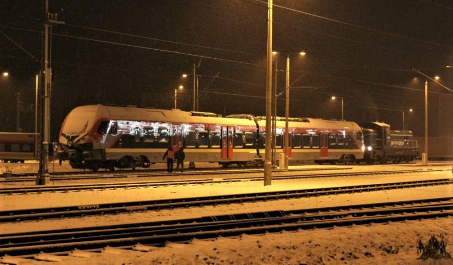 Łódź: Zderzenie pociągu ŁKA z ciężarówką. Dwoje rannych