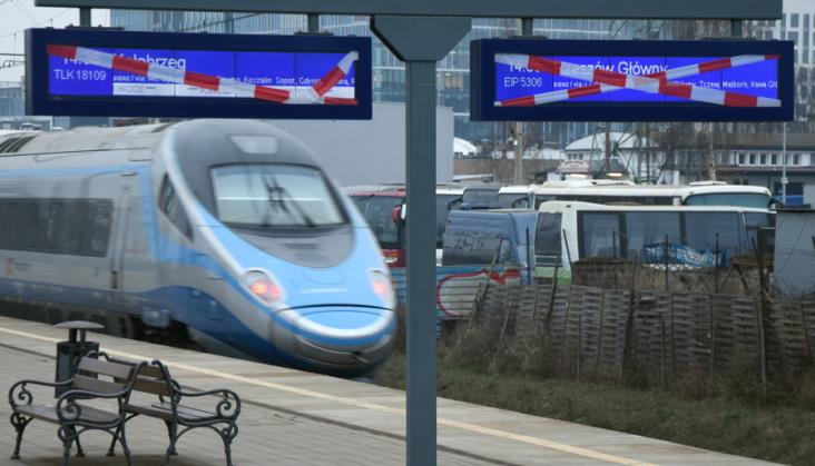 Szósty termin oddania informacji pasażerskiej w Gdańsku. Minister wyjaśnia skąd biorą się problemy