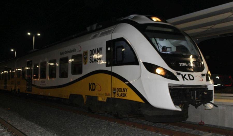 Pierwszy pociąg Kolei Dolnośląskich dojechał do Lubina. Na razie testowy [zdjęcia, film]
