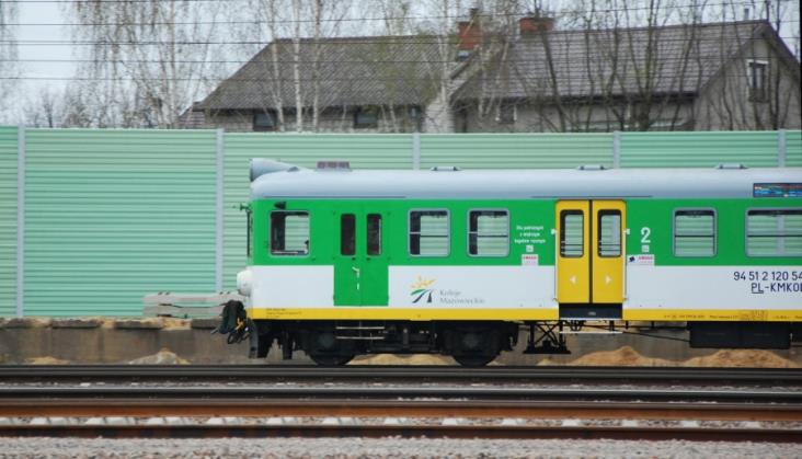 Mieszkańcy warszawskiego Wawra nie chcą kolejowej estakady i pytają o ekrany