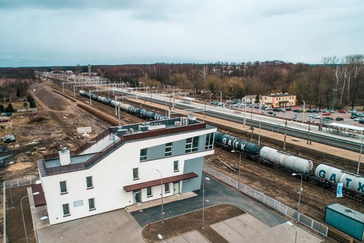 Rail Baltica: Nowy most na Bugu i nowe perony [zdjęcia]