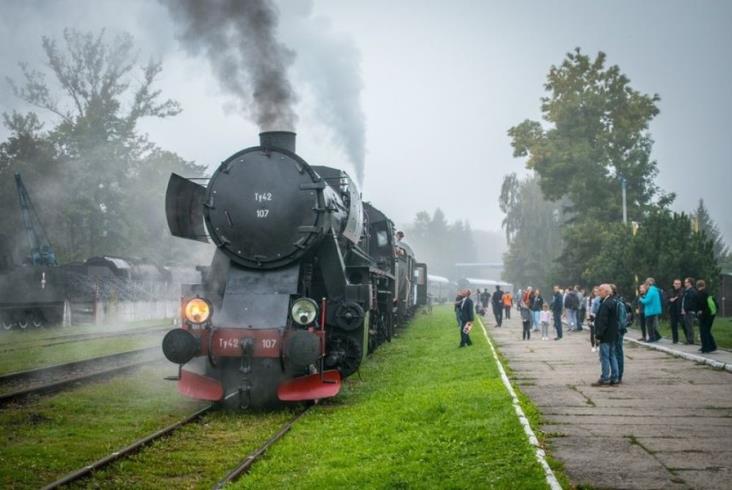 Parowozy ruszają w Małopolskę Parowozy ruszają w Małopolskę