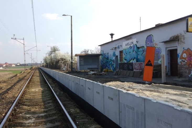 Z nowego peronu w Wieluniu [zdjęcia]