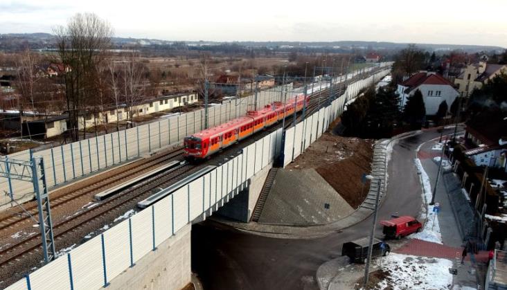 Modernizacja E30 Kraków – Krzeszowice zwiększyła opóźnienie. PLK przywraca ruch dwutorowy