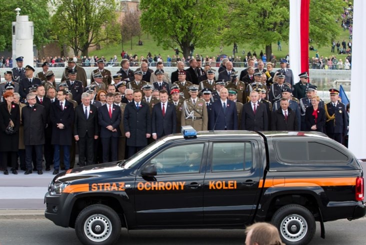 Straż Ochrony Kolei defilowała 3 maja [zdjęcia]