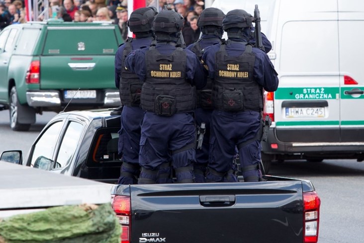 Straż Ochrony Kolei defilowała 3 maja [zdjęcia]