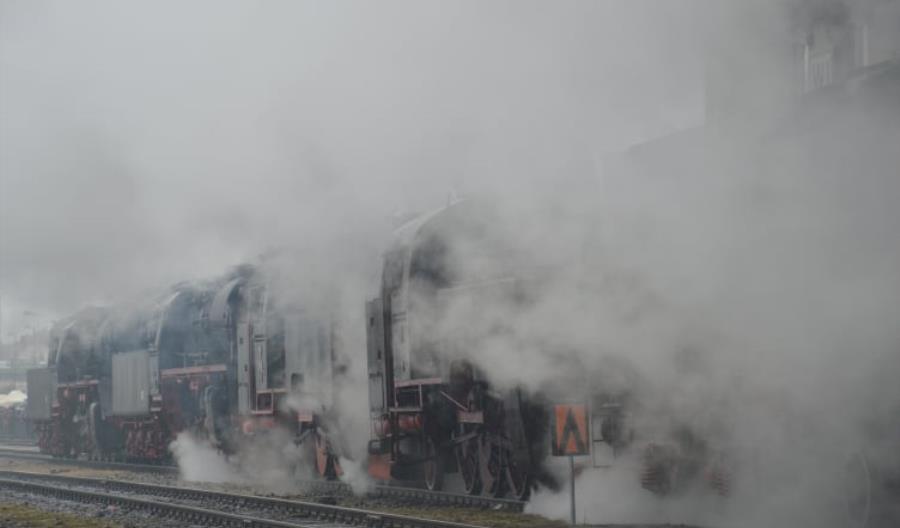 Parada parowozów w Wolsztynie 2019. W dymie i w deszczu [zdjęcia]