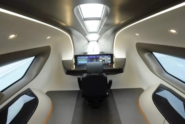 CRRC pokazało swój nowy magnetyczny pociąg [zdjęcia]