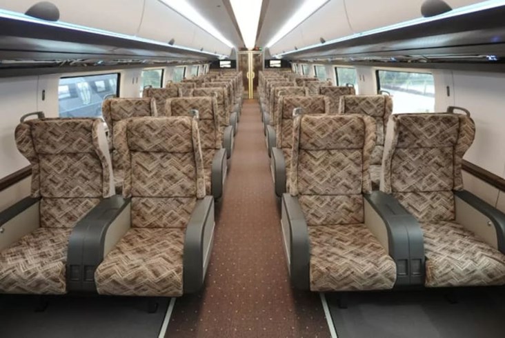 CRRC pokazało swój nowy magnetyczny pociąg [zdjęcia]