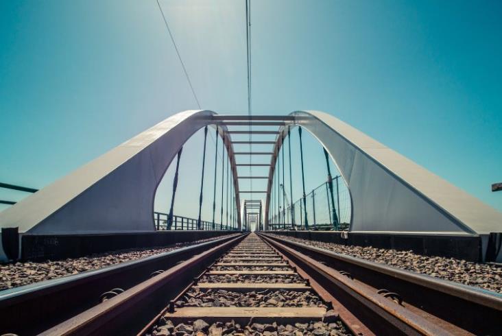 Rail Baltica – czas na drugą nitkę na moście na Bugu. Kolejna opóźniona inwestycja Rail Baltica – czas na drugą nitkę na moście na Bugu. Kolejna opóźniona inwestycja