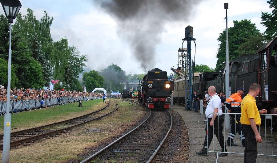 „Parowozjada” – powrót w przeszłość pociągiem retro