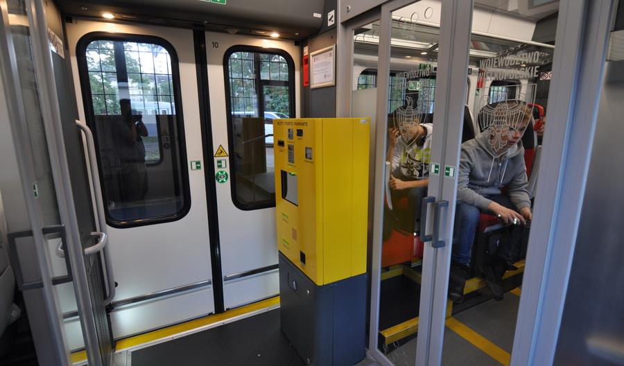Pierwszy Elf2 dla Kolei Wielkopolskich pojechał w trasę z pasażerami [zdjęcia] [relacja]