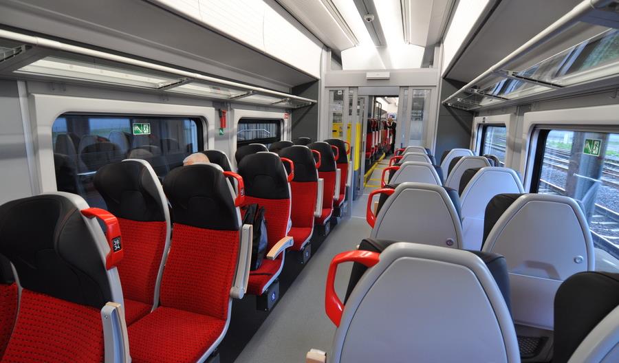 Pierwszy Elf2 dla Kolei Wielkopolskich pojechał w trasę z pasażerami [zdjęcia] [relacja]