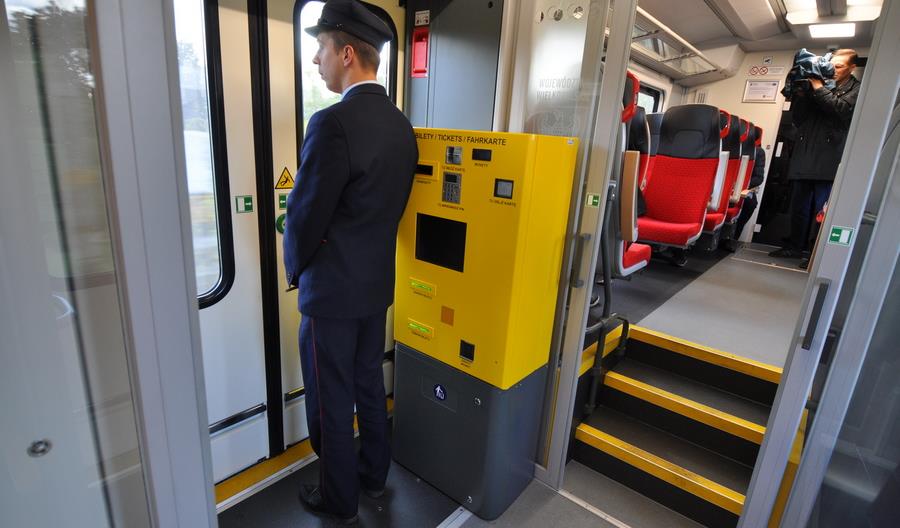Pierwszy Elf2 dla Kolei Wielkopolskich pojechał w trasę z pasażerami [zdjęcia] [relacja]