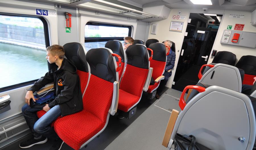 Pierwszy Elf2 dla Kolei Wielkopolskich pojechał w trasę z pasażerami [zdjęcia] [relacja]